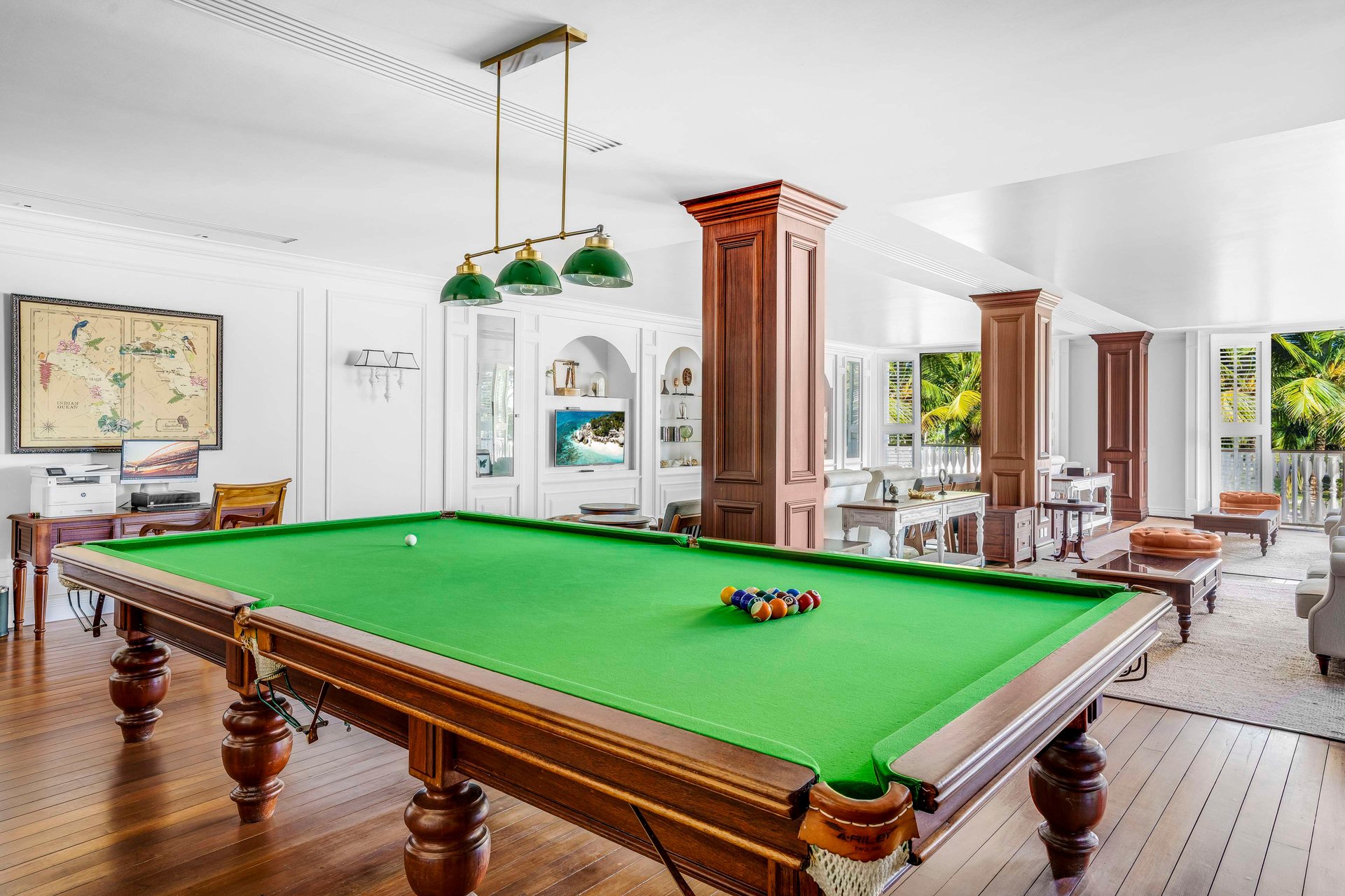 Picault's Green Room Lounge