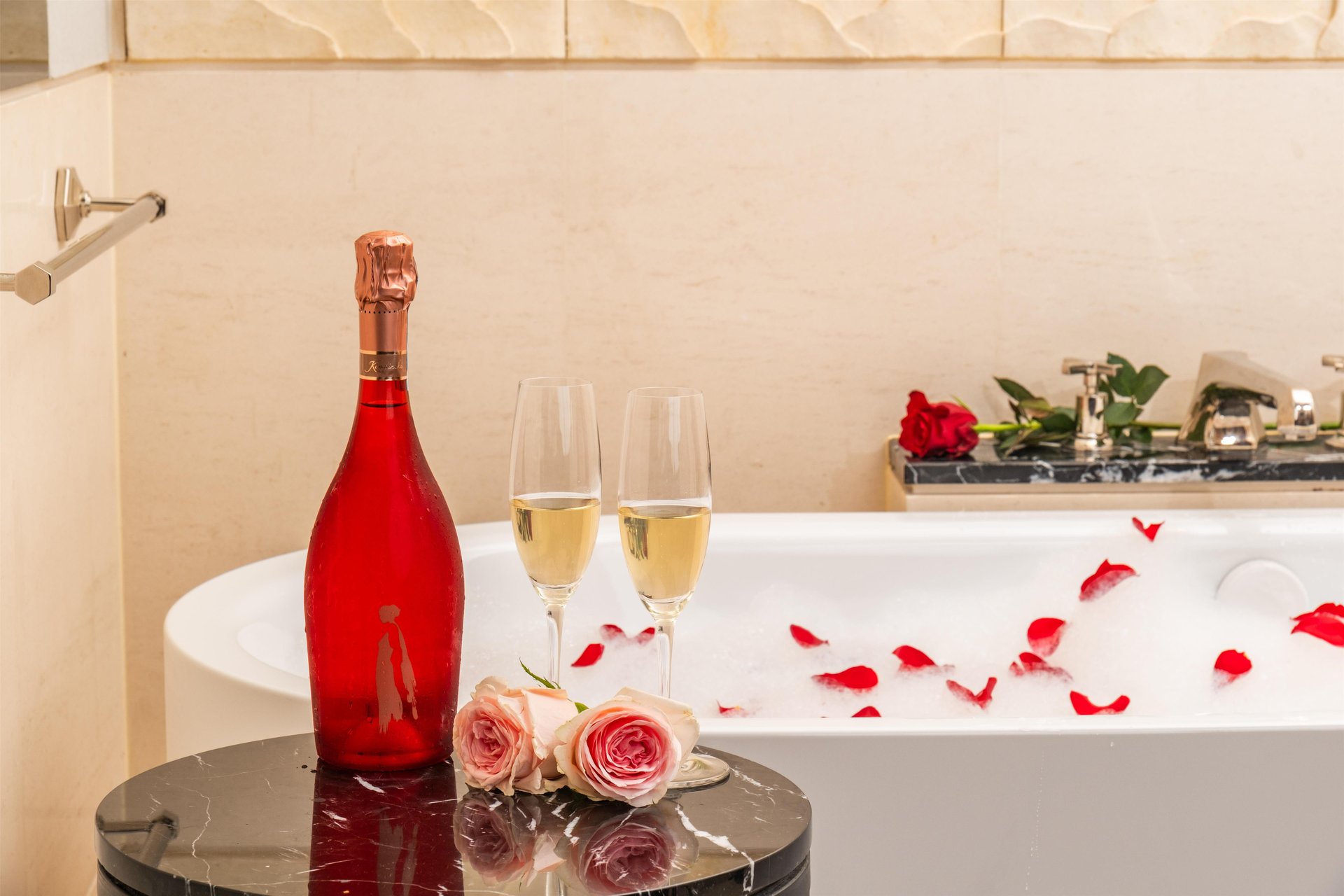 KISIN1 - 2026 - Valentine's Day - Room Packages