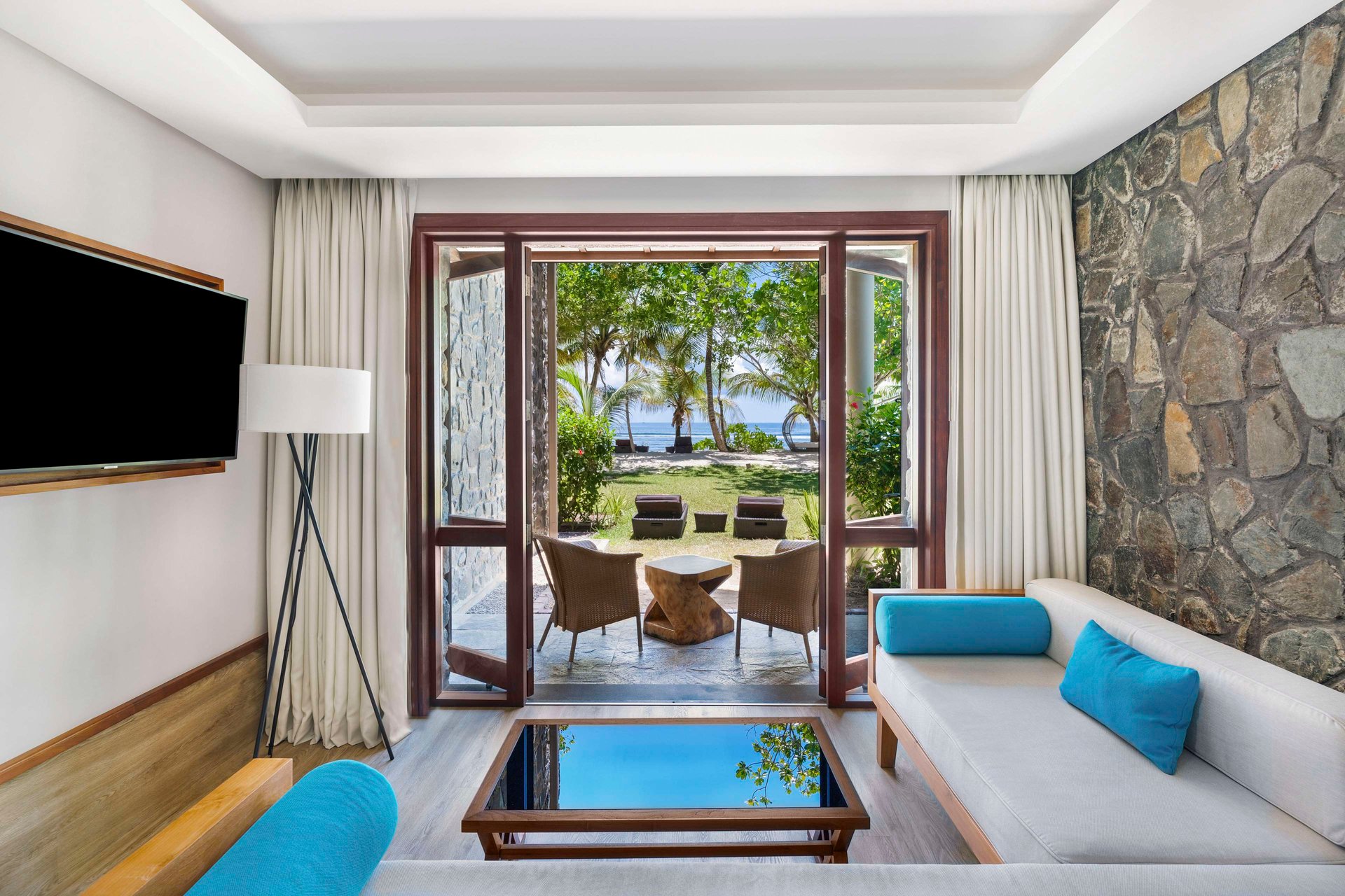 Deluxe Ocean View Garden Room
