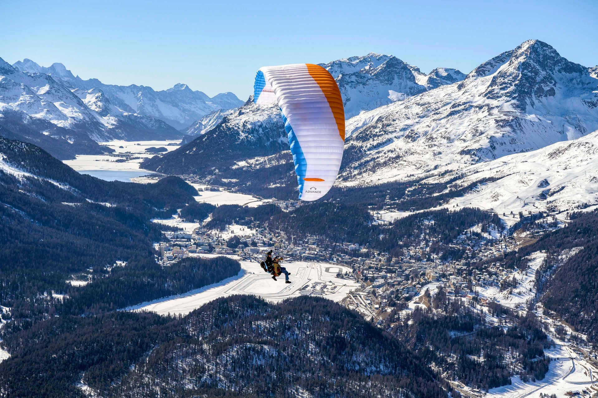 Gleitschirmfliegen über St. Moritz