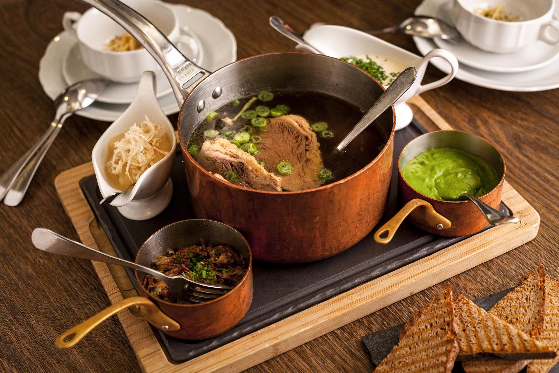 Kempinski Hotel Corvinus Budapest - 餐厅/用餐