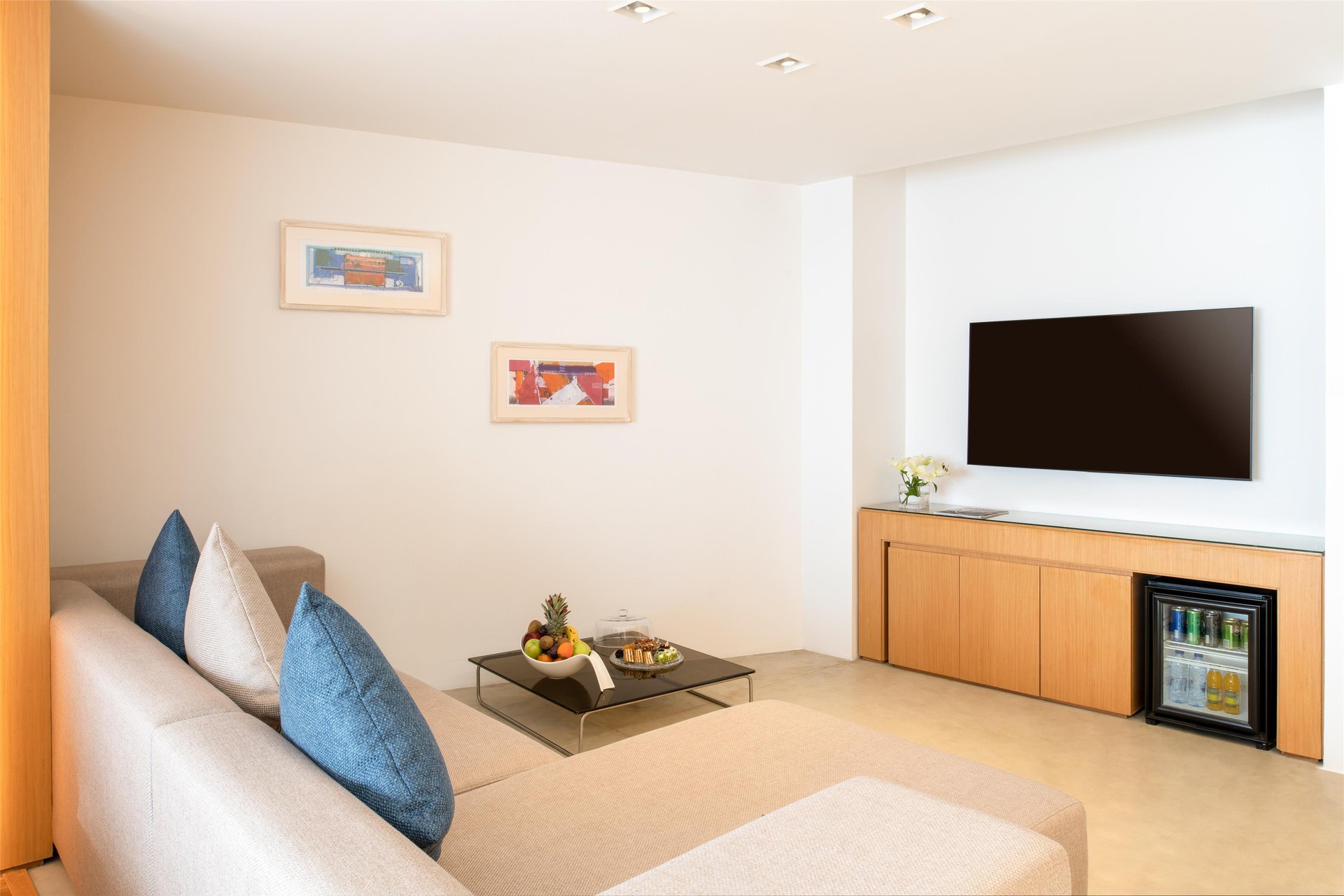 Kempinski Hotel Aqaba - Junior Suite Living Area