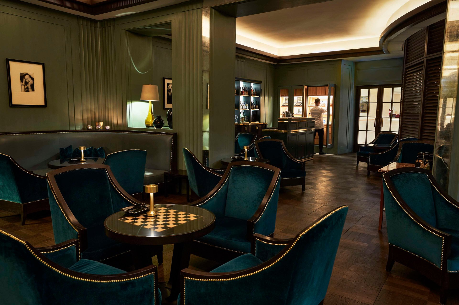 Elephant Bar
