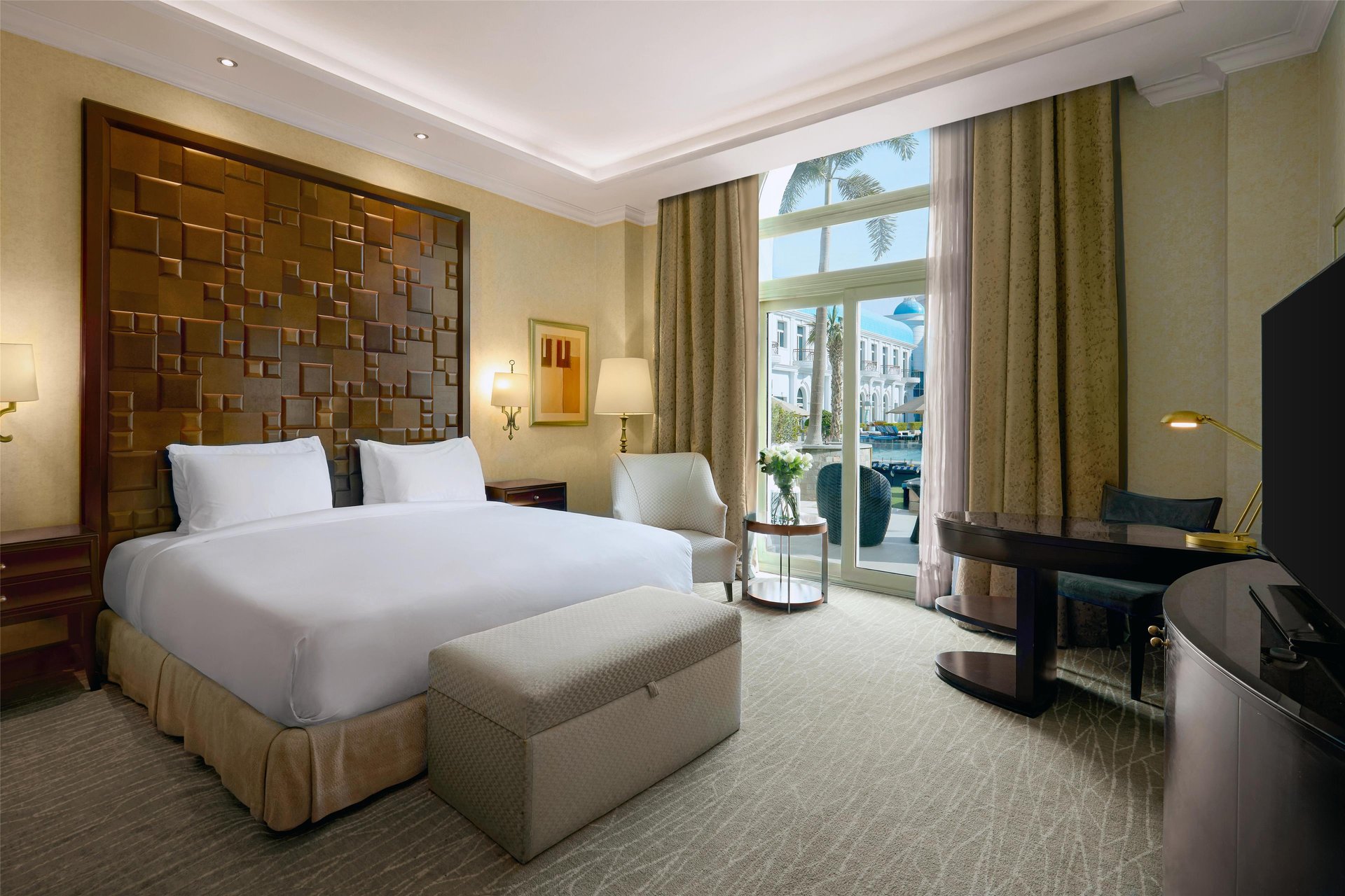 Kempinski Palace Cairo - Pool view