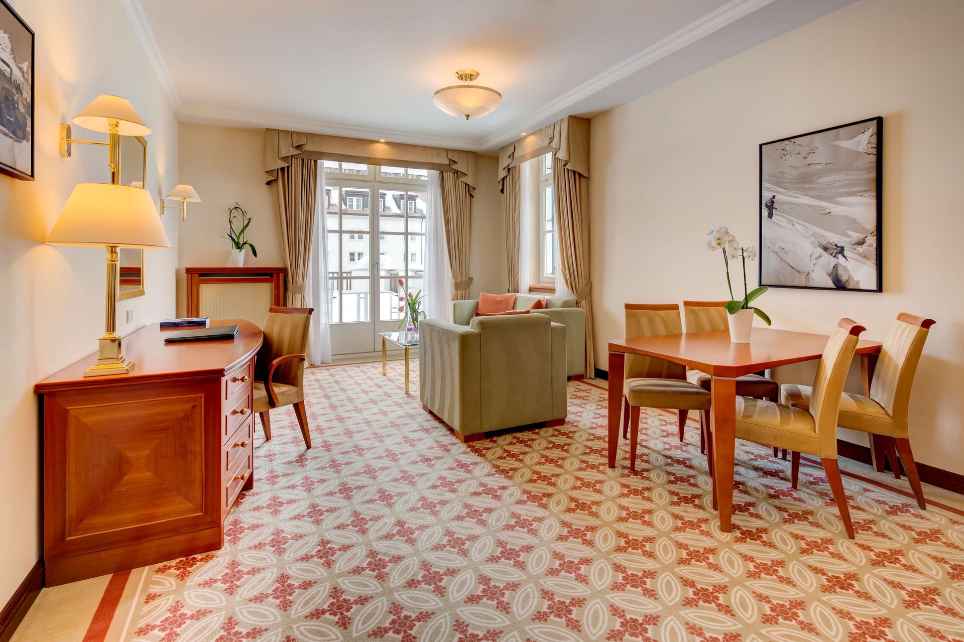 Grand Deluxe Suite