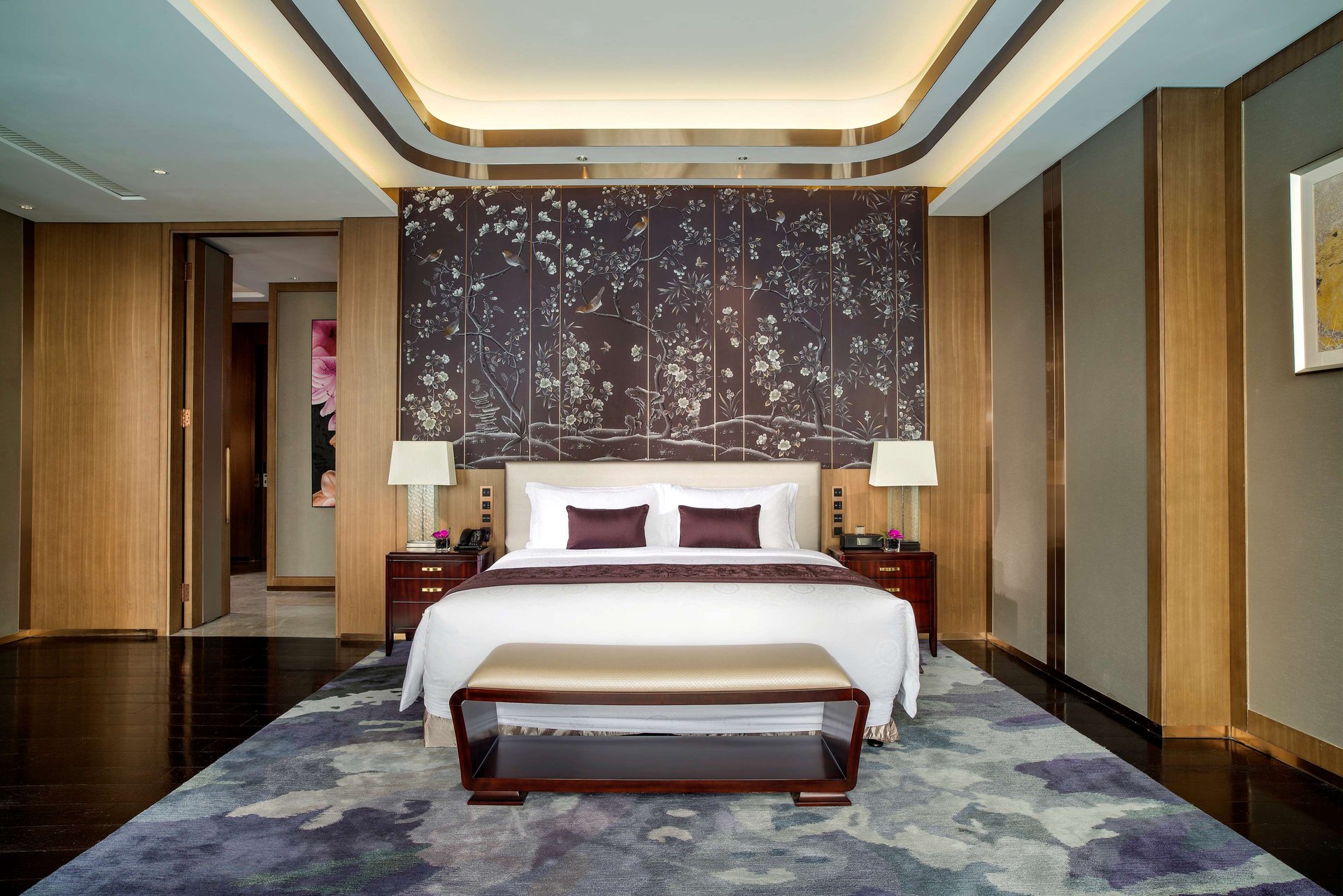 Rooms & Suites