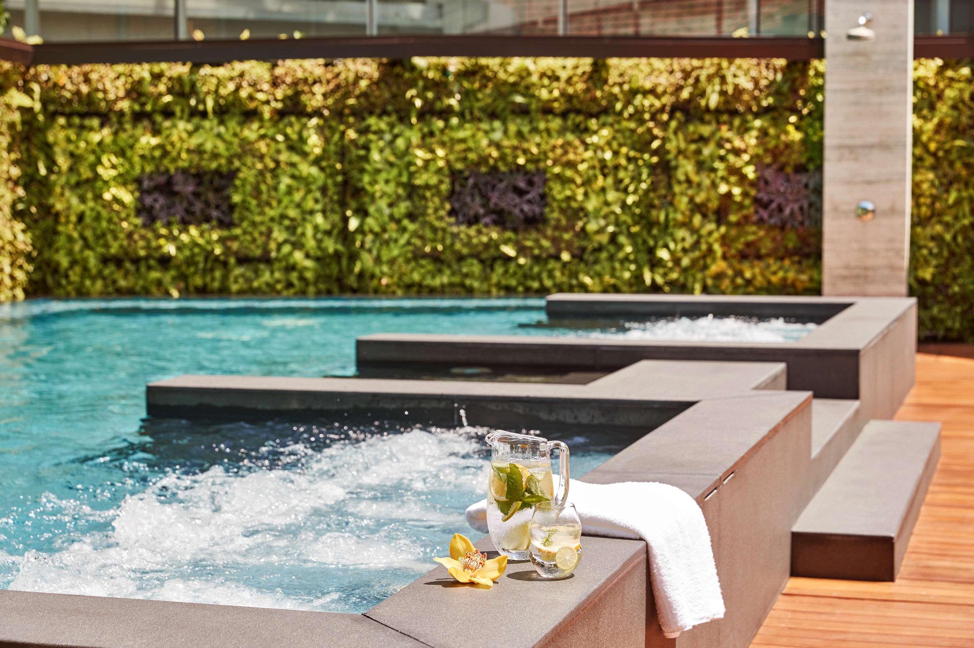 Fitnesscenter und Pool