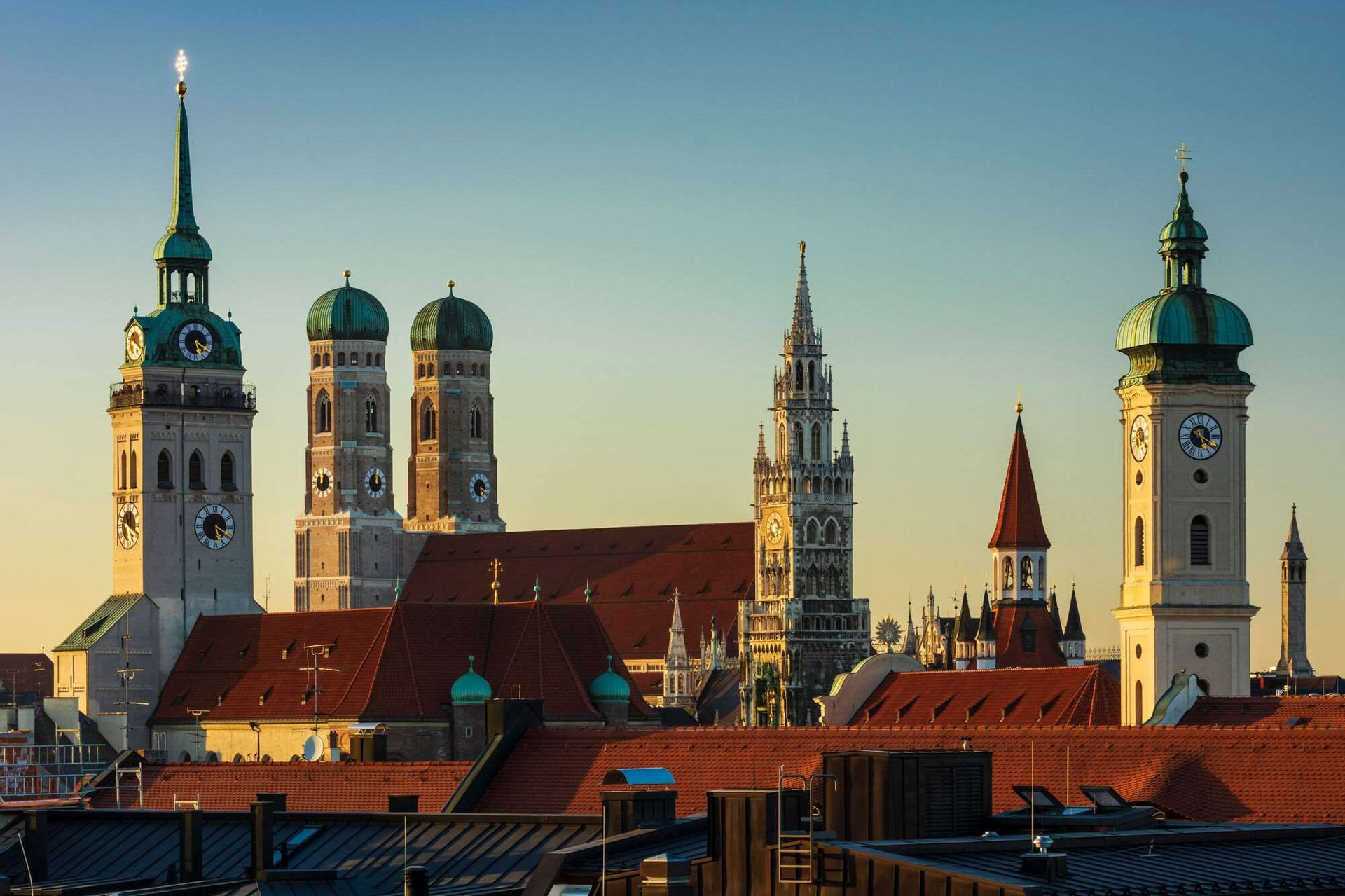 Hotel Vier Jahreszeiten Kempinski Muenchen - Exterior