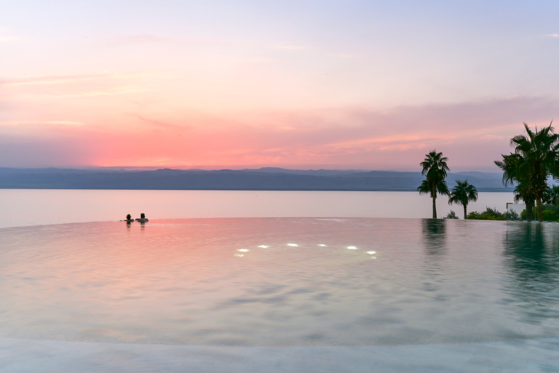 KIAMM2_Infinity Pool Sunset_High Res_686.jpg