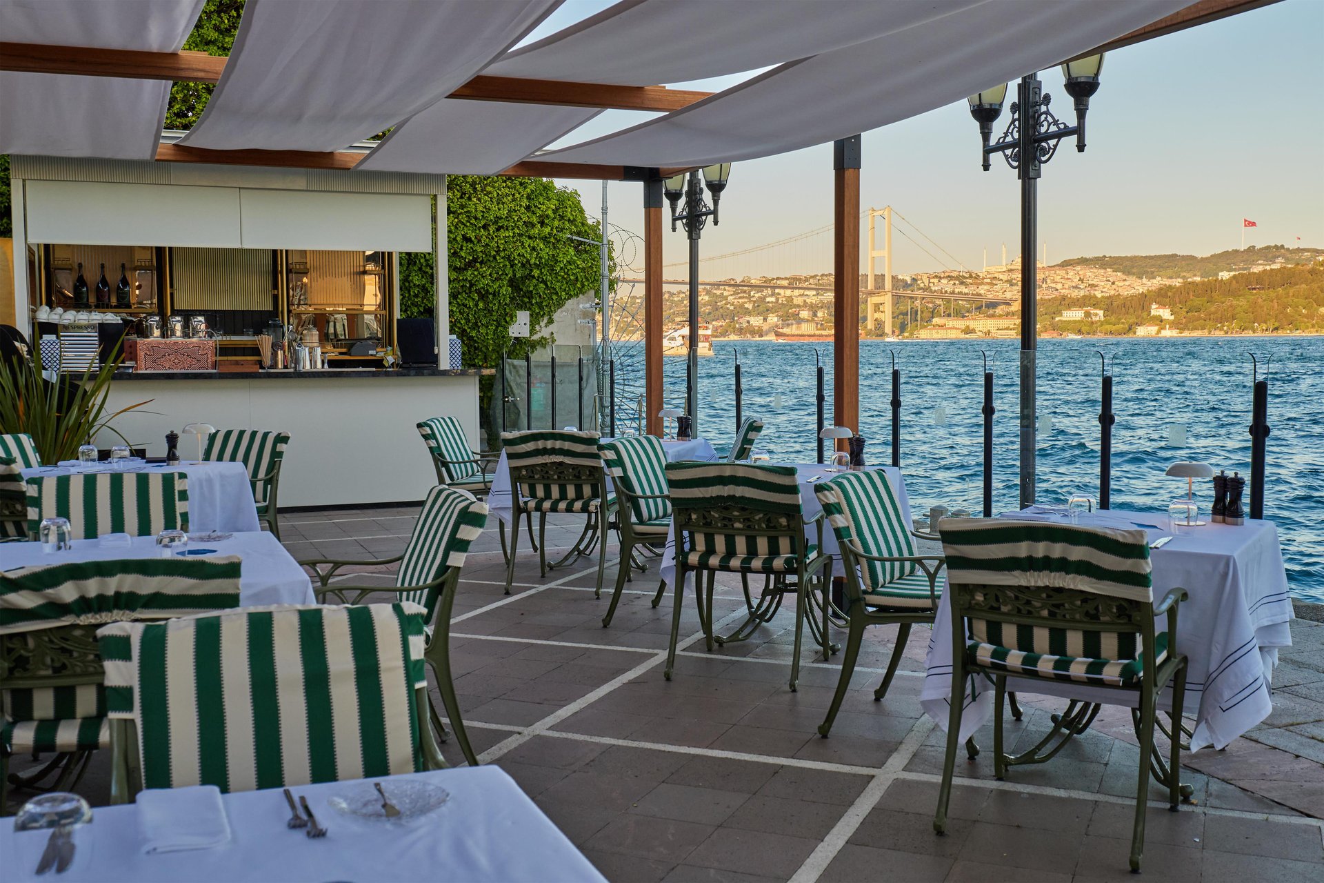 Ciragan Palace Kempinski Istanbul - Бар/Лаунж