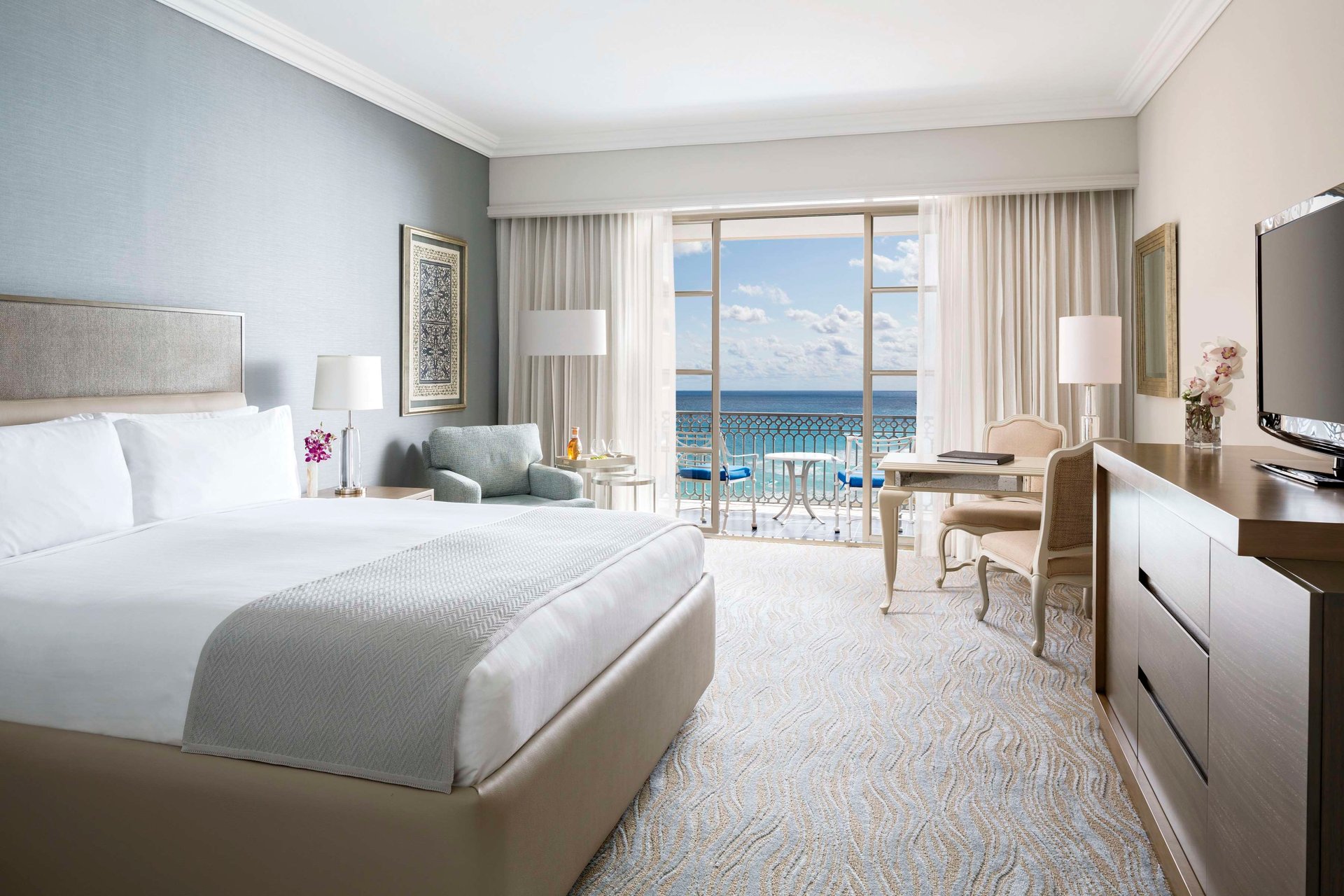Club Seafront Room