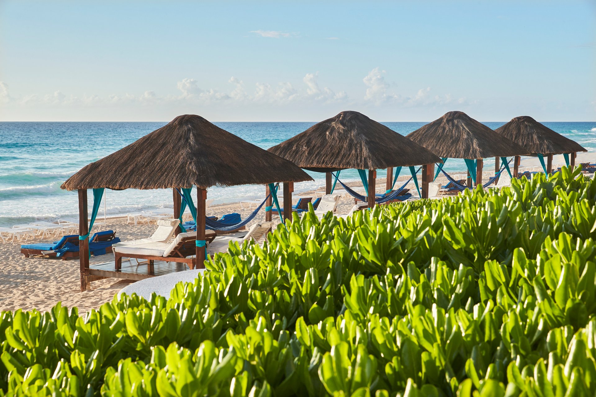 KICUN1_Beach-Cabanas_KempinskiTISCancunFeb.23 401_High Res_42679.jpg