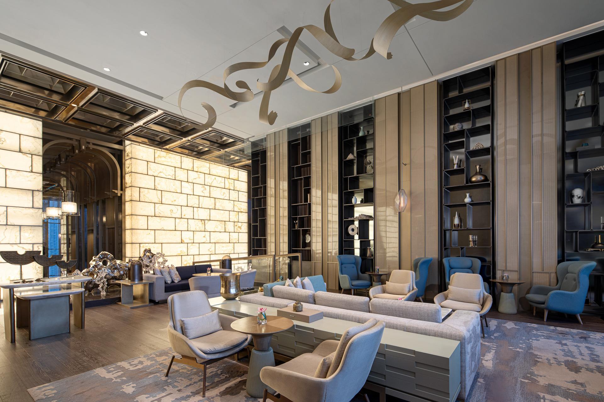 华章初就，尊享优惠