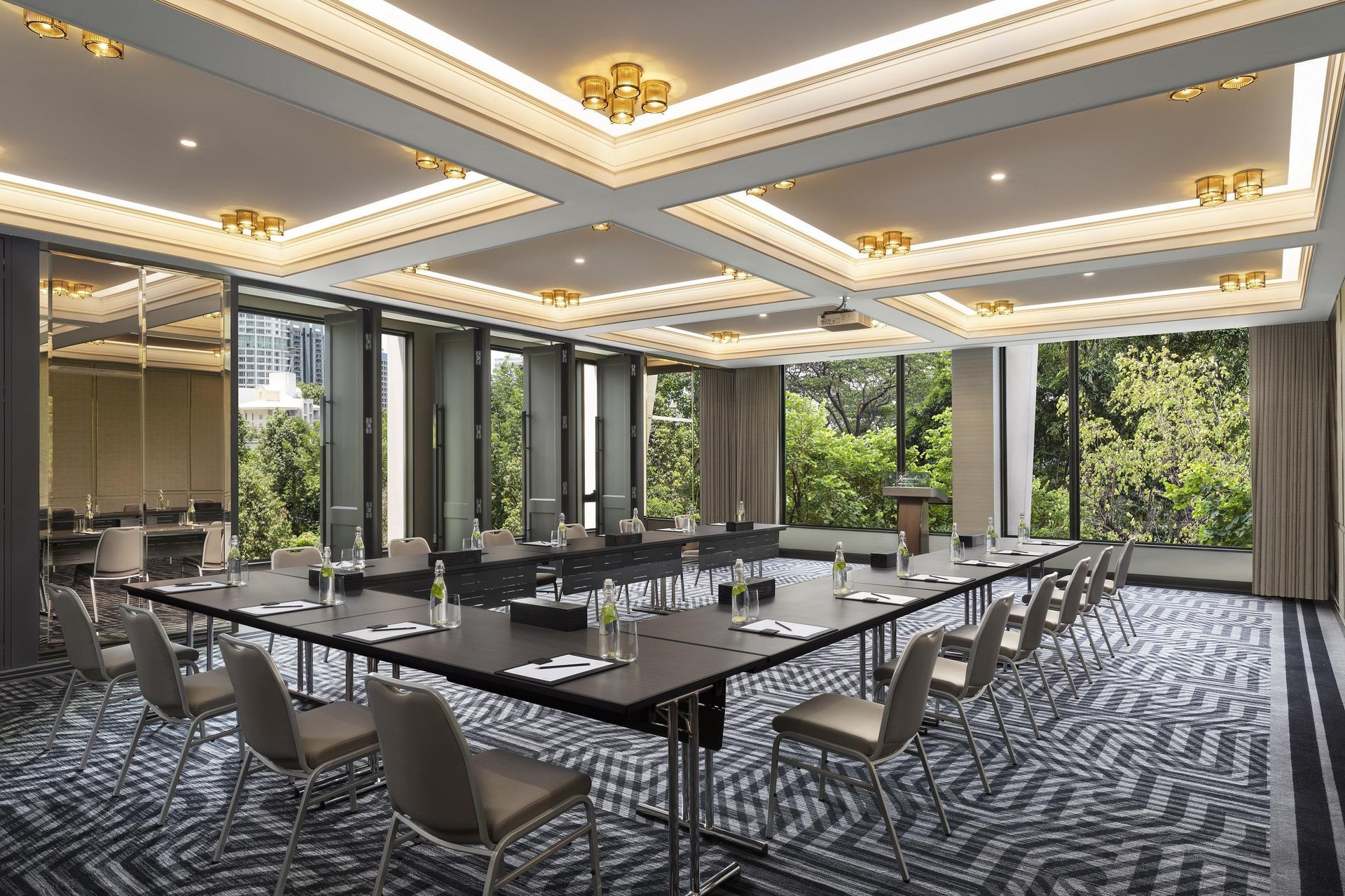 Sindhorn Kempinski Hotel Bangkok - Meeting room