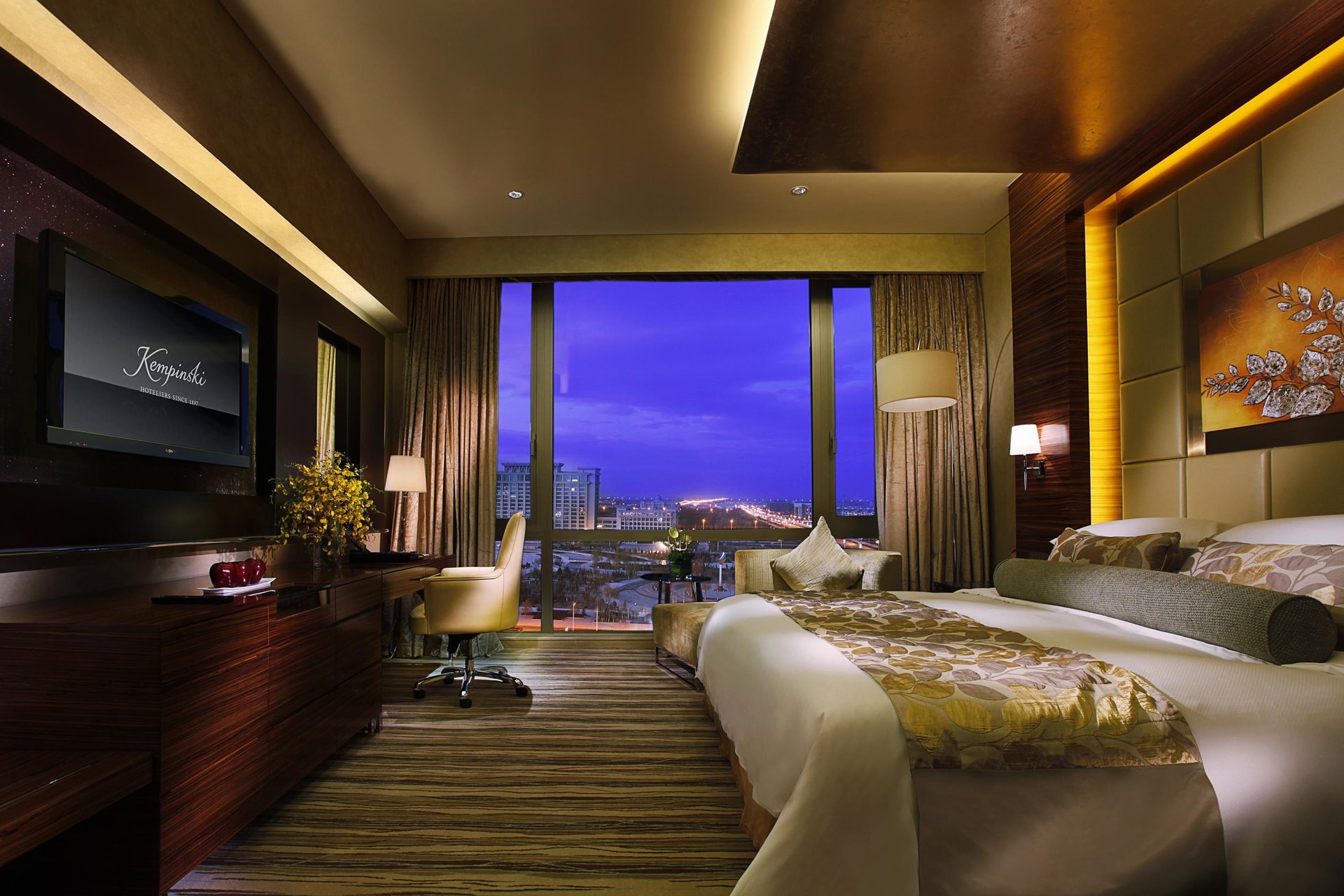 Kempinski Hotel Yinchuan China - Executive Deluxe Room City View King Bed