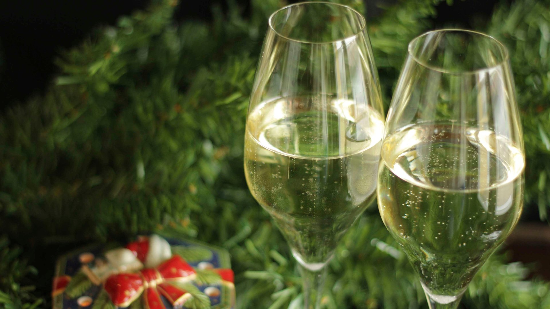 Предновогодние бранчи с шампанским