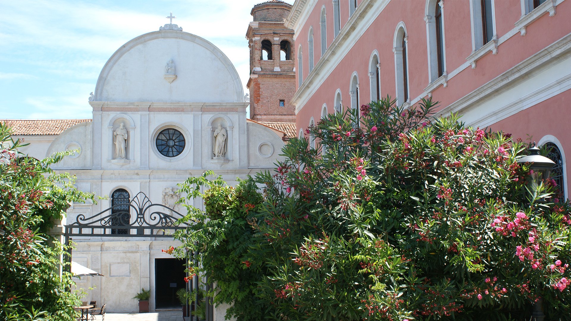 Weddings_Venues_VCE2_ChurchExterior_1920x1080px.jpg