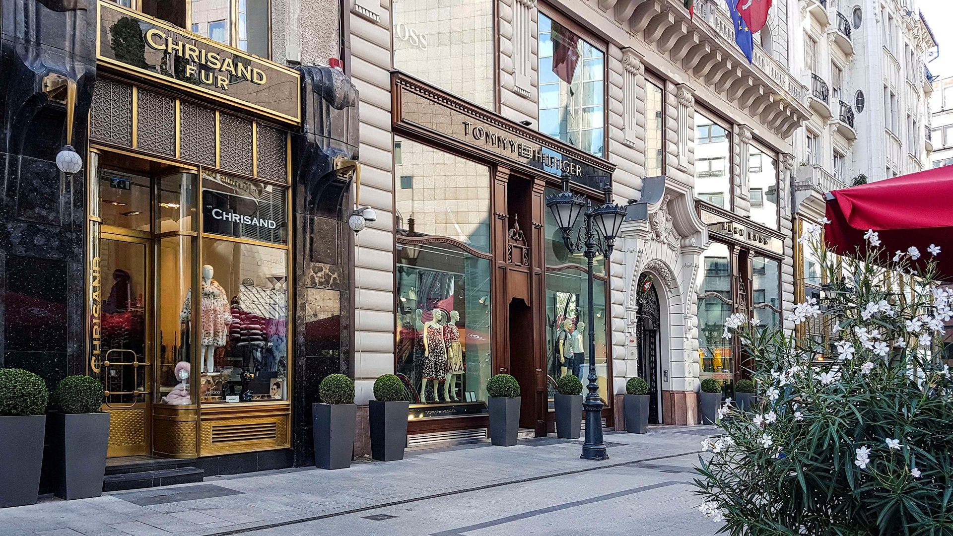 Shopping in Budapest | Travel Tips by Kempinski