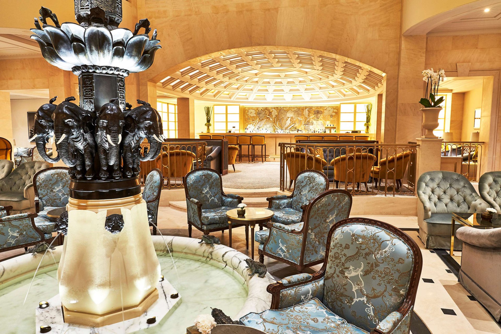 Elegant Lobby Lounge & Bar | Hotel Adlon Kempinski Berlin