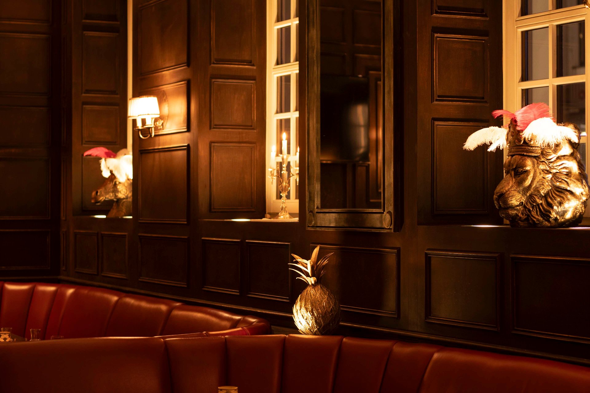 Silvester in der Bar 1705