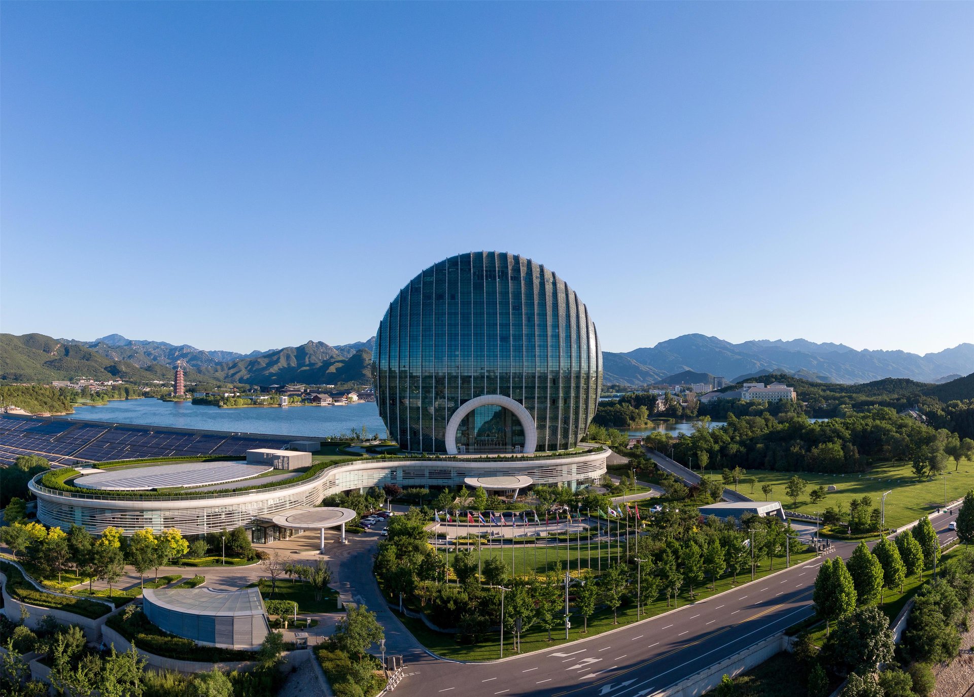 Sunrise Kempinski Hotel Beijing - Exterior