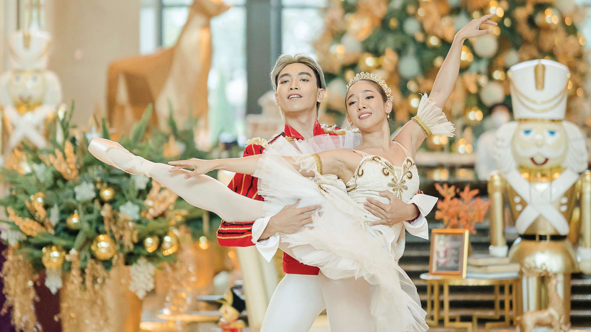 Christmas Day Buffet Lunch at ALATi