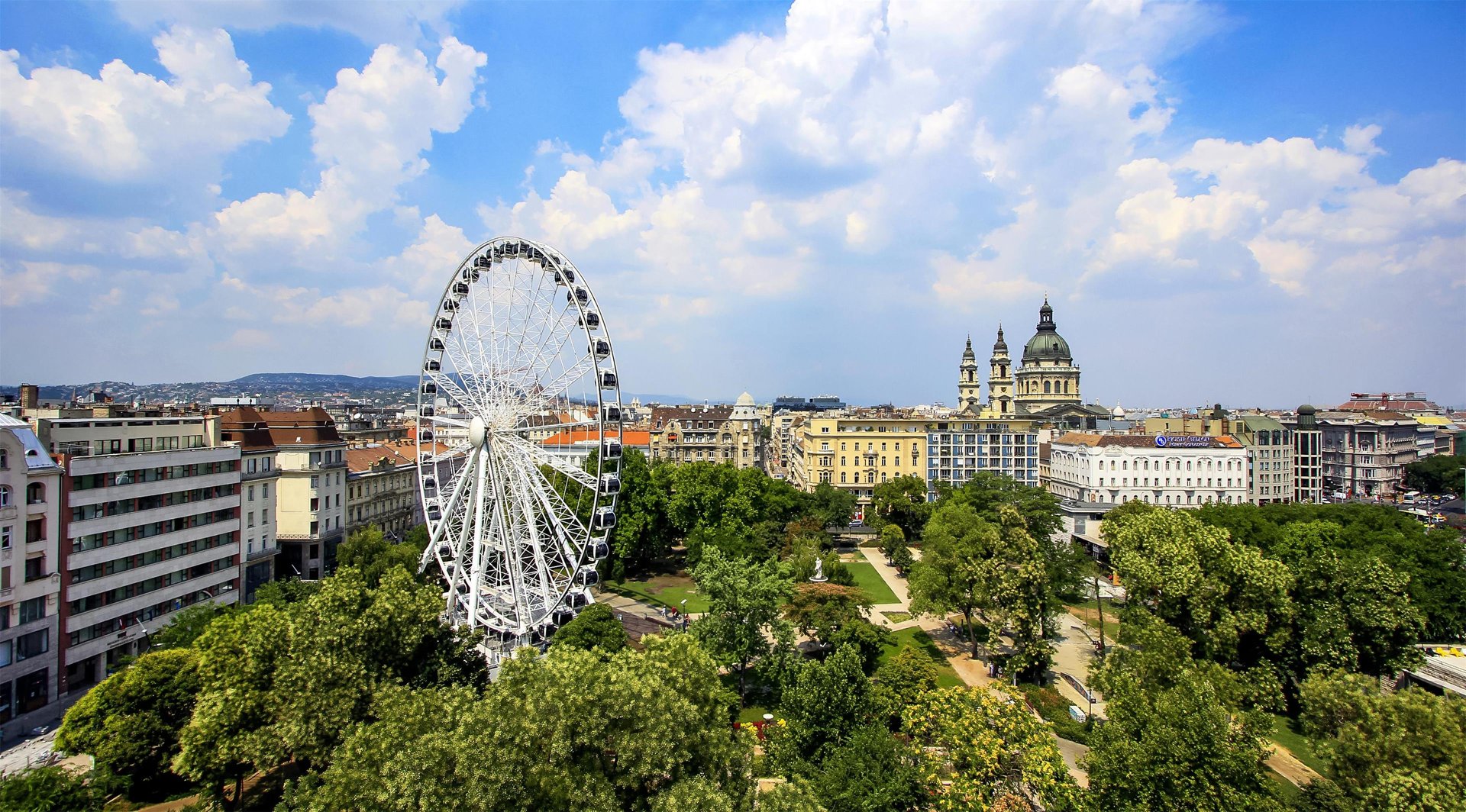 Green Budapest - Elisabeth Park with Ferris Wheel