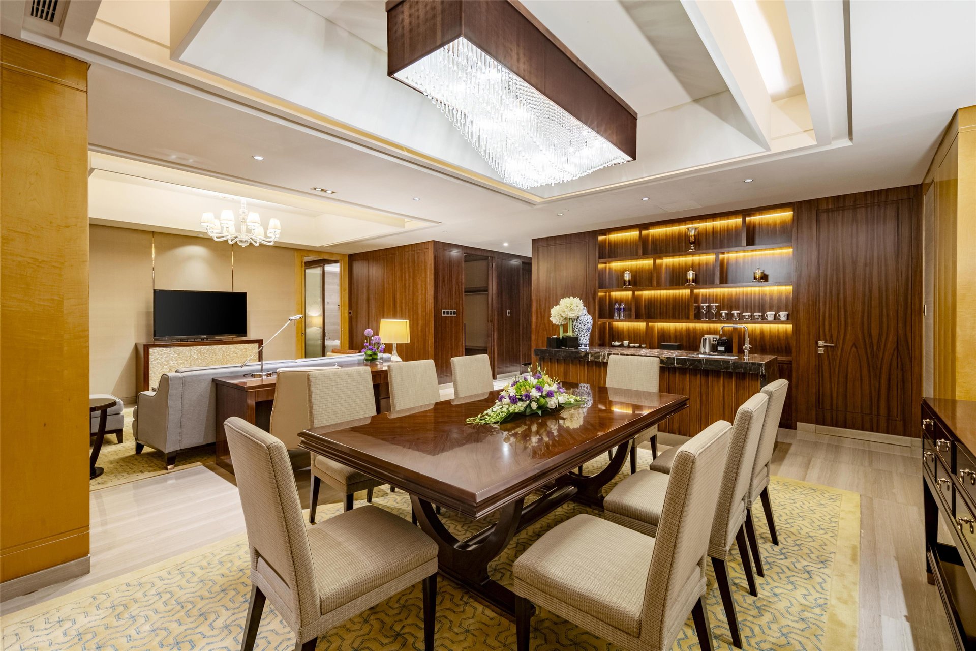 Diplomatic Suite