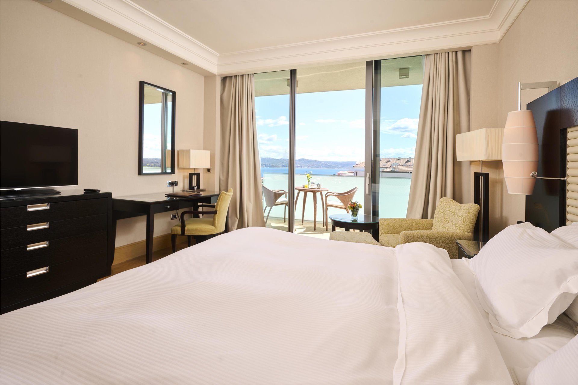 Premium Seaside View Room