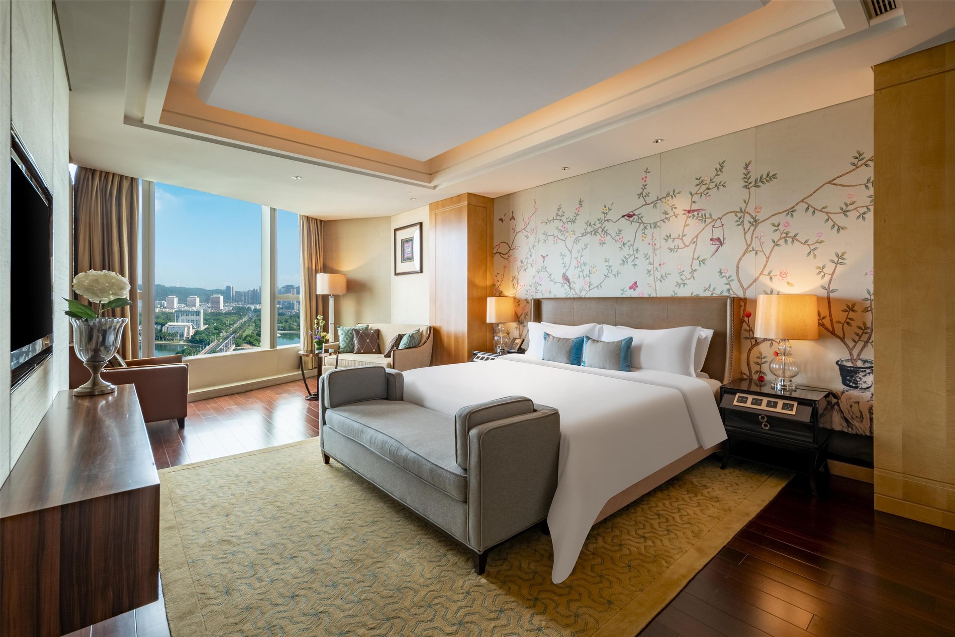 Rooms & Suites