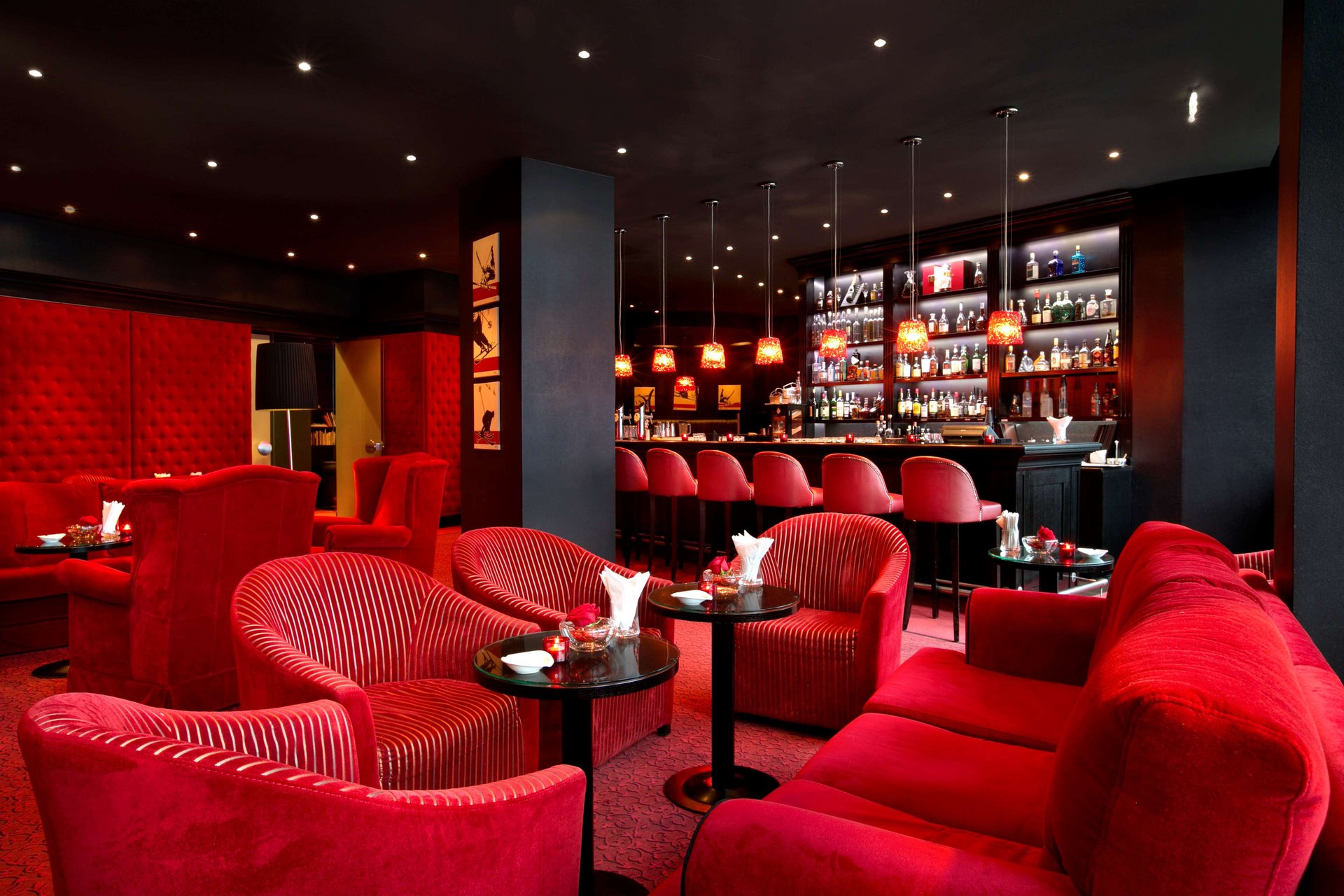 Rubin Bar Cocktail Bar And Cigar Lounge Kempinski Hotel Das Tirol