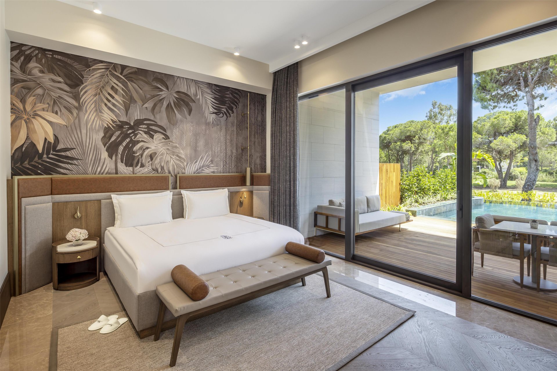 Lagoon Golf Suite