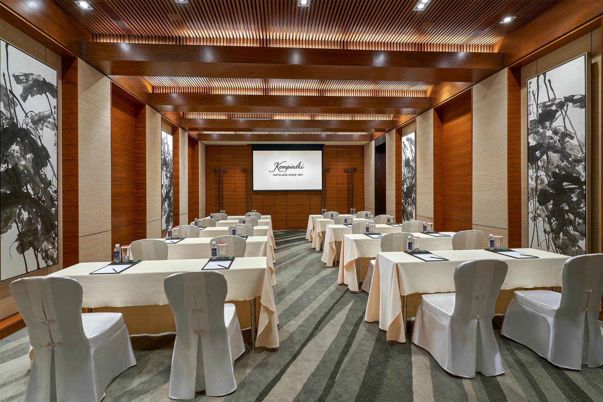 Yanqi Hotel, managed by Kempinski - Meeting room