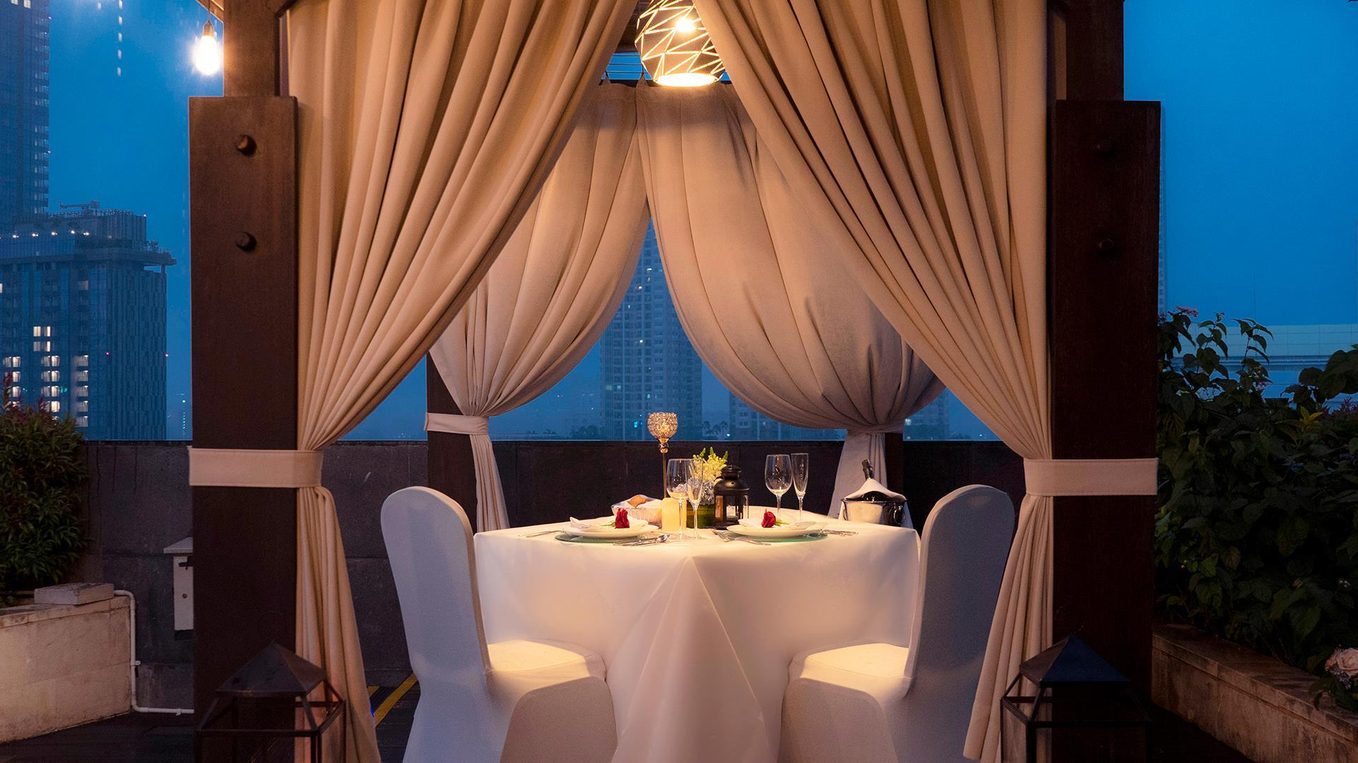 Hotel Indonesia Kempinski Jakarta - Restaurant