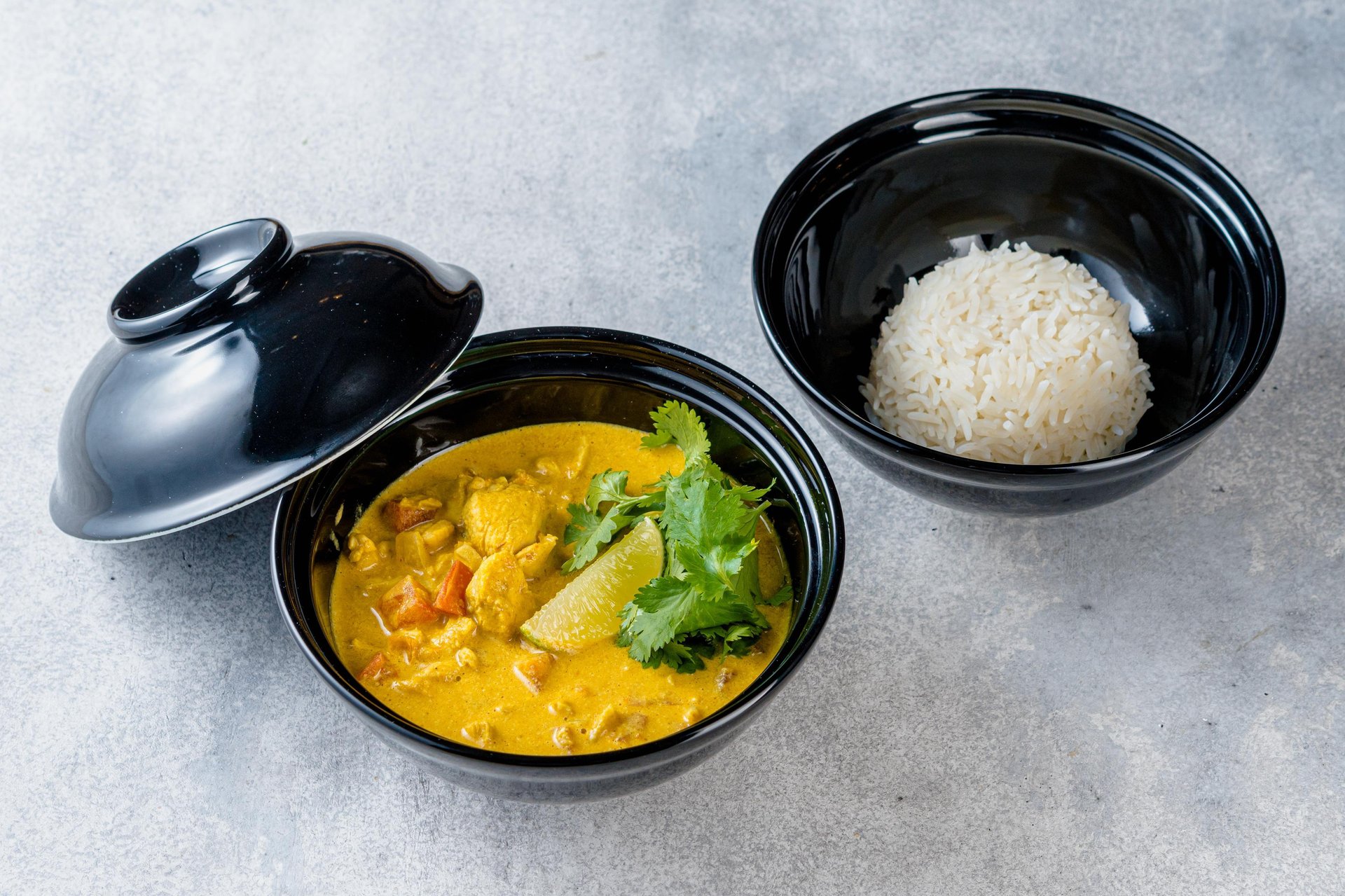 KIMOW_Summer menu 2025_Yellow curry with chicken