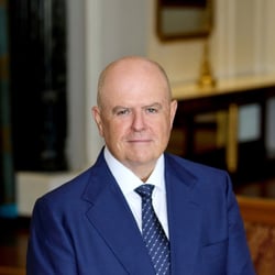 Paul Lonergan Head Shot_vertical.jpg