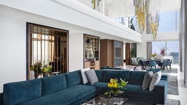 Suites-KITLV1_David Penthouse_Livingroom_High Res_23789.jpg