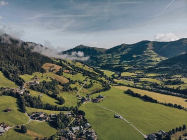 JPEG_Drohnenshoot_Blick aufs Horn.JPG