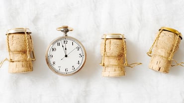 KI_FestiveGoldenClock&Corks_1920x1080px.jpg