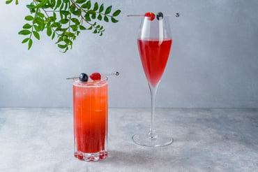 KIMOW_Lady in Red 2 cocktails