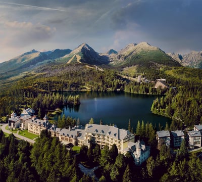 Grand Hotel Kempinski High Tatras - Aussenansicht