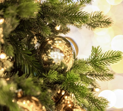 KI_Christmas_Decoration_Gold_1920x1080px.jpg