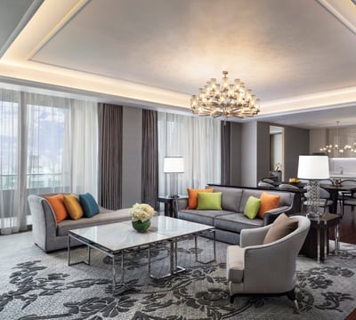sindhorn-kempinski-hotel-bangkok_sindhorn_suite_living_room_final_high-res_16993.jpg