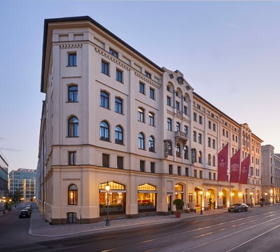 Hotel Vier Jahreszeiten Kempinski Muenchen - Exterior