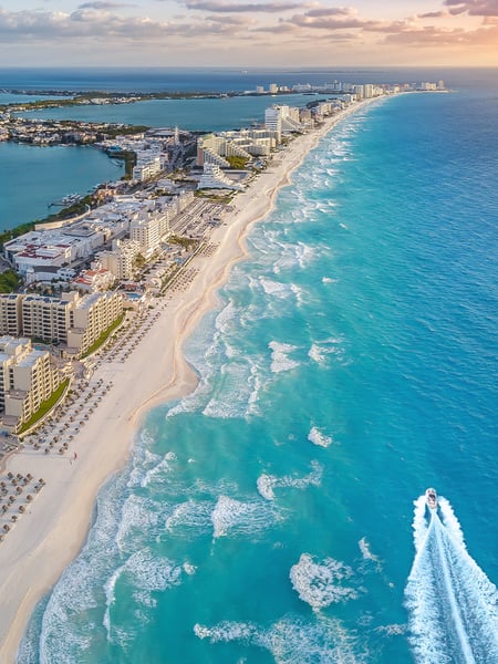 WatersportsCUN1_BoatBeach_800x1080px.jpg