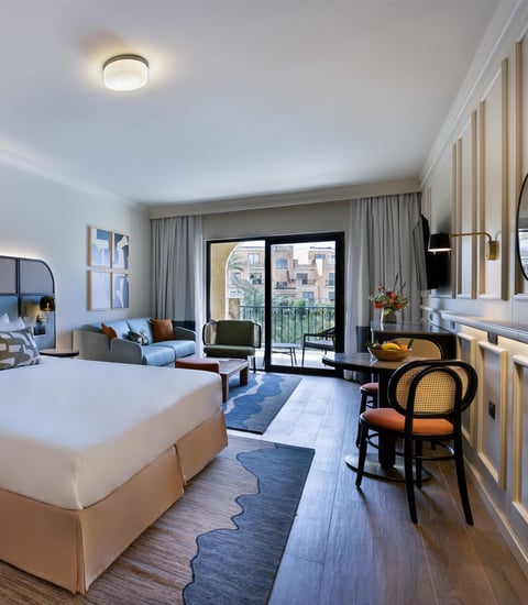 Grand Deluxe Pool View Room