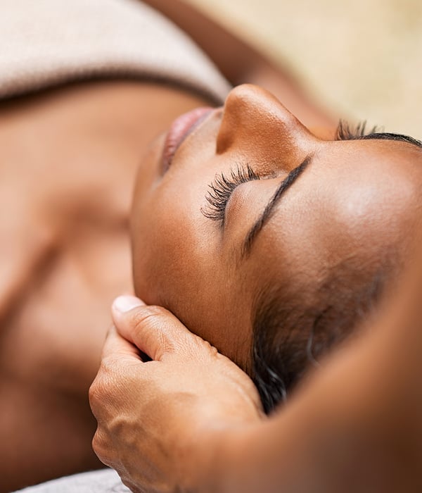 Spa_HeadMassage_960x1100px.jpg