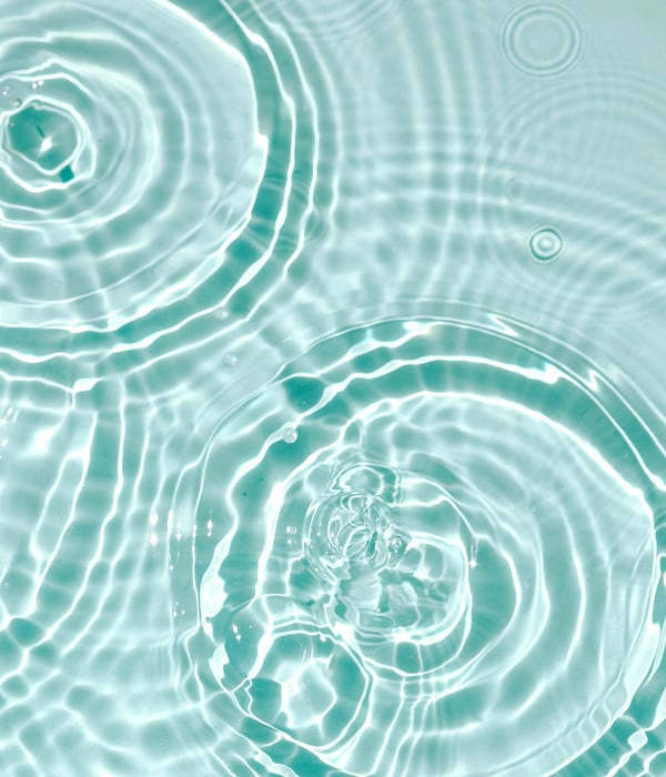 DropsInWater_1920x1080px.jpg