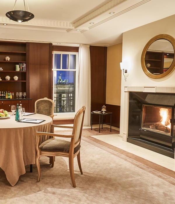 Conference room Executive Lounge with unique view of the brandenburg gate