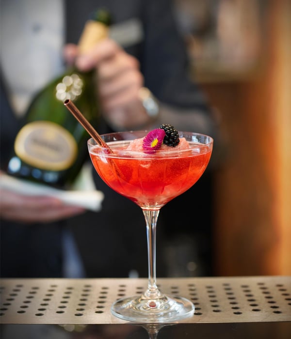 Cocktail I Valentine's Day I Kempinski Palace Engelberg I The Palace Bar